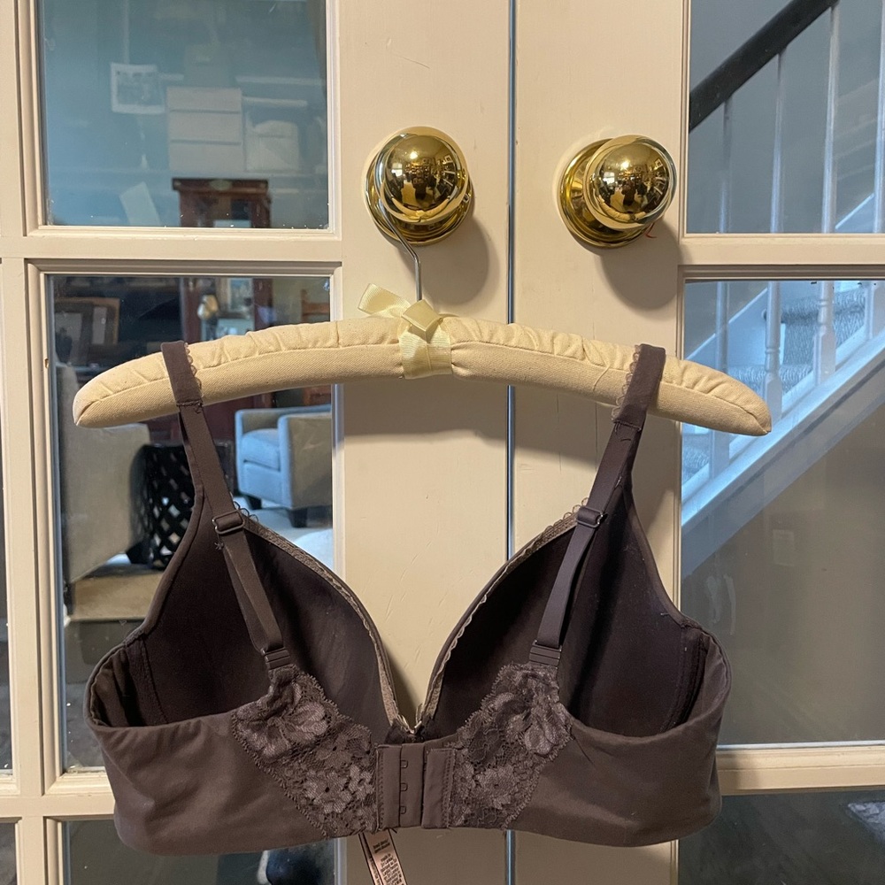 Victoria's Secret Plum/Purple Full-Coverage Bra Intimates - Picture 2 of 3